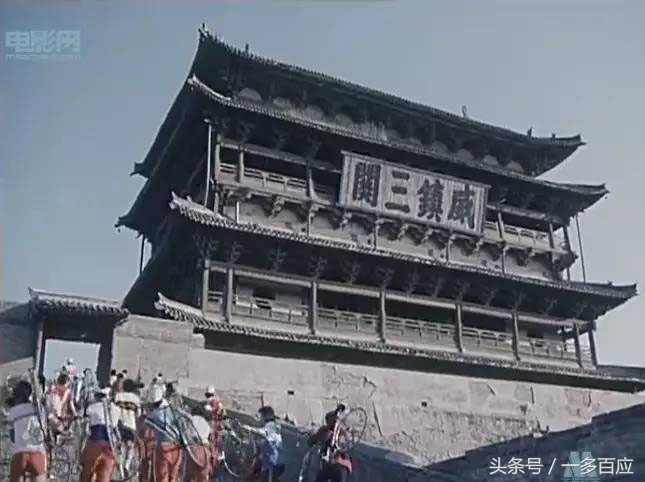 跟着山西太原第一部彩色故事片，穿越回1982年的三晋大地