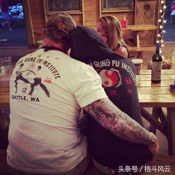 wwehhh夫妇vs隆达罗西,wwe2015年cm朋克