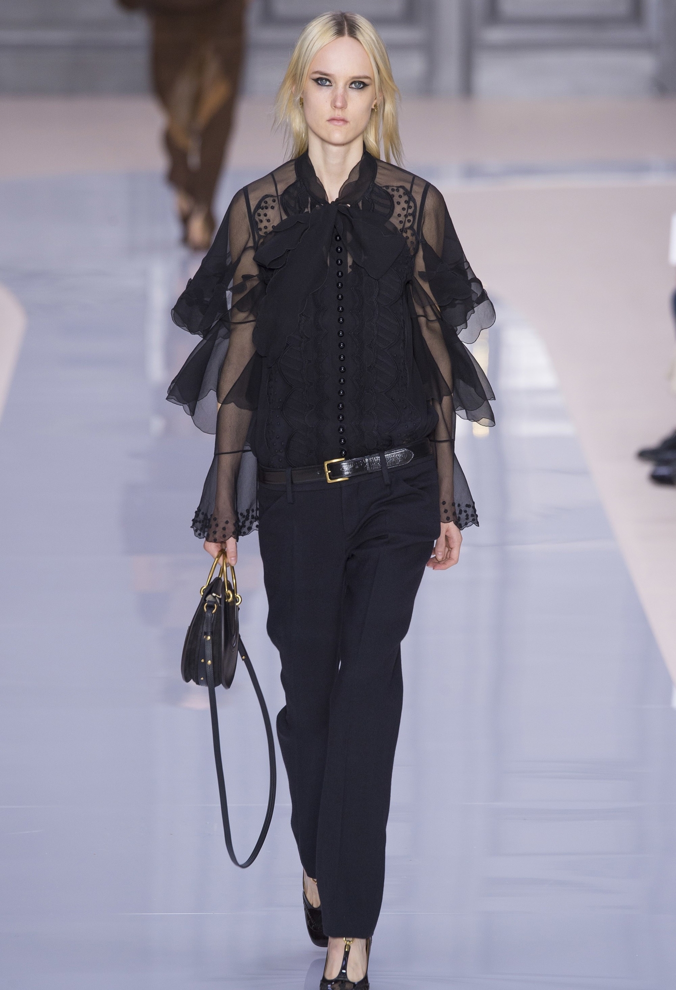 chloe最新秀,2023年chloe秋冬服装走秀