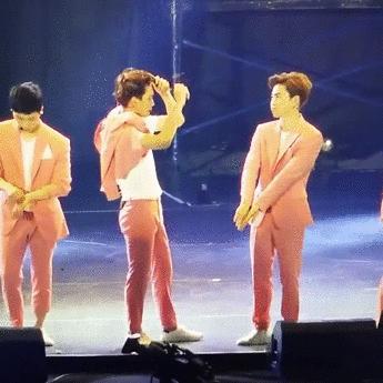 exo钟大最新视频,exo金钟大