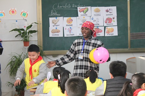 烟台市双语实验学校举行丰富多彩的课堂活动