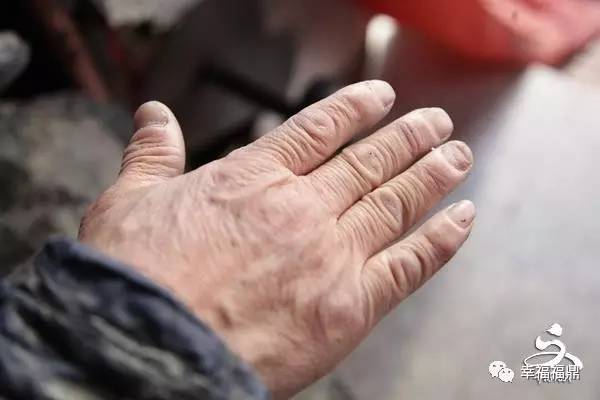 「他们的“江湖”」一位讲究的补鞋匠