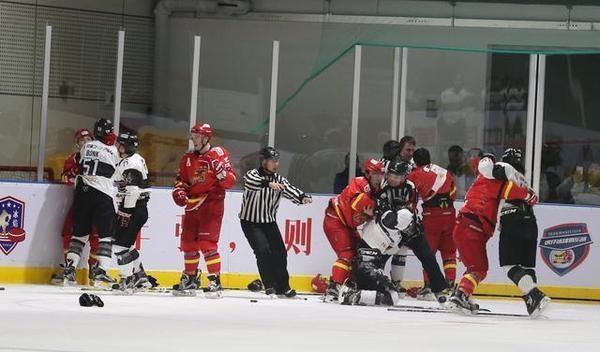 韩国足球球员被中国人暴打,韩国球员挑衅