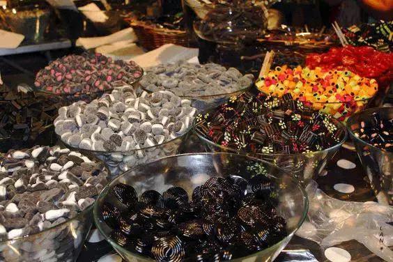 赶在超市关门之前带吃货们来采购,赶在关门之前买东西