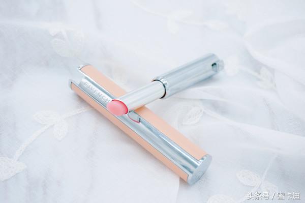 润唇膏红黑测试,变色唇膏真假亲测