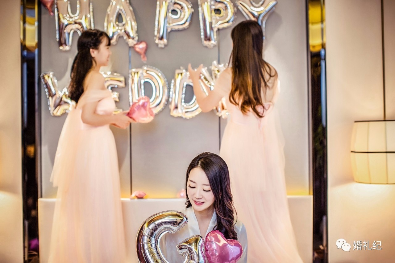 怎样布置婚房高雅又简单,婚房怎么布置不显土气又上档次