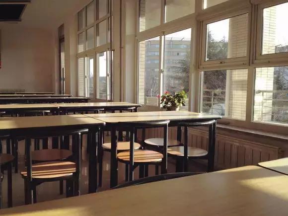 大连外国语大学现在让进吗,大连外国语大学怎么样了