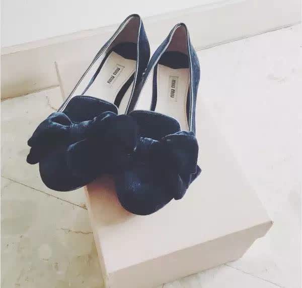 刘雯polo衫蝴蝶结,刘雯的时尚穿搭推荐