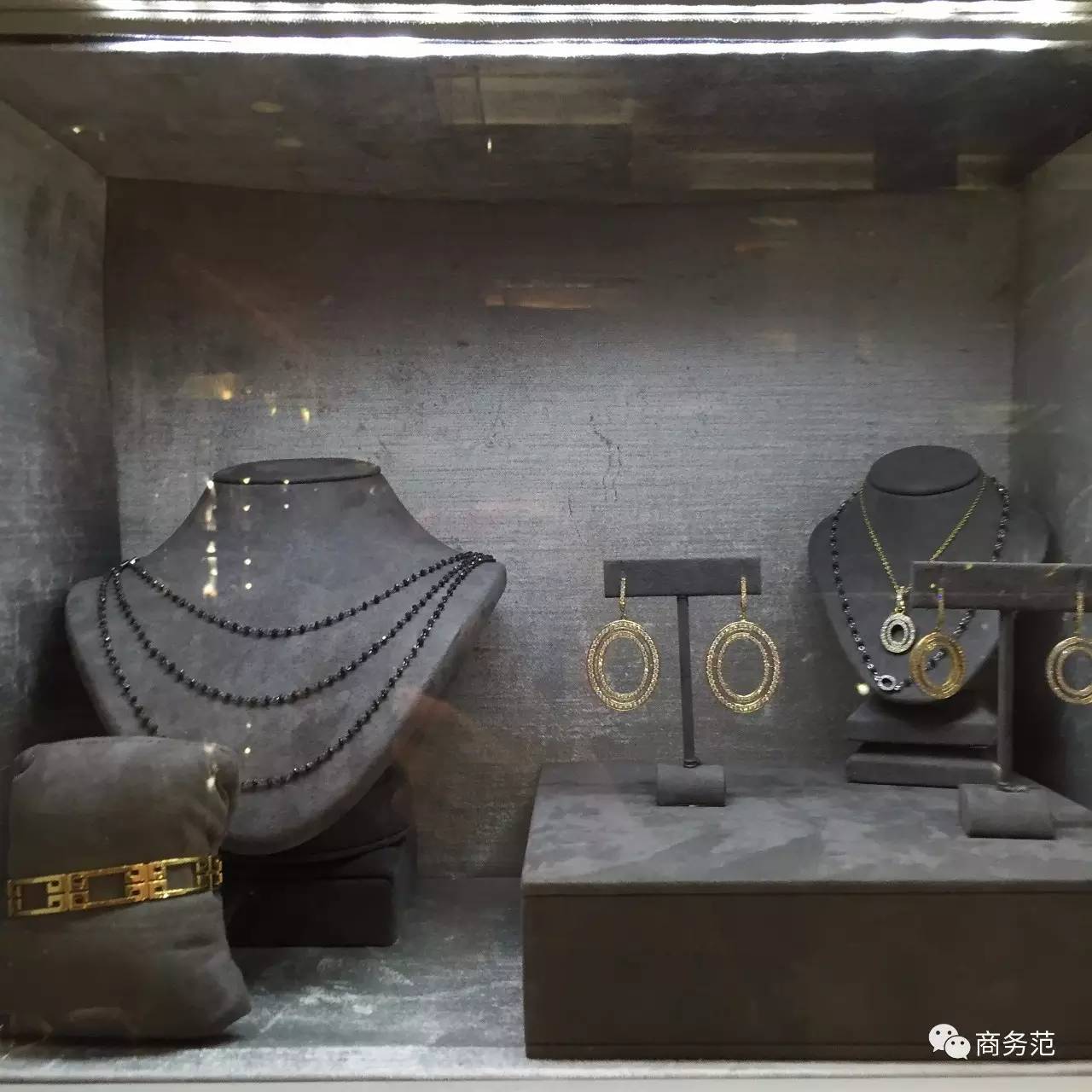 买coach买哪款经典,tiffany与lvmh美国市场对比