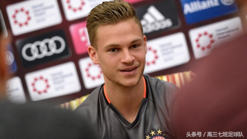 拜仁新星同时被巴萨、曼城两大豪门看上！拜仁：他是拉姆的接班人