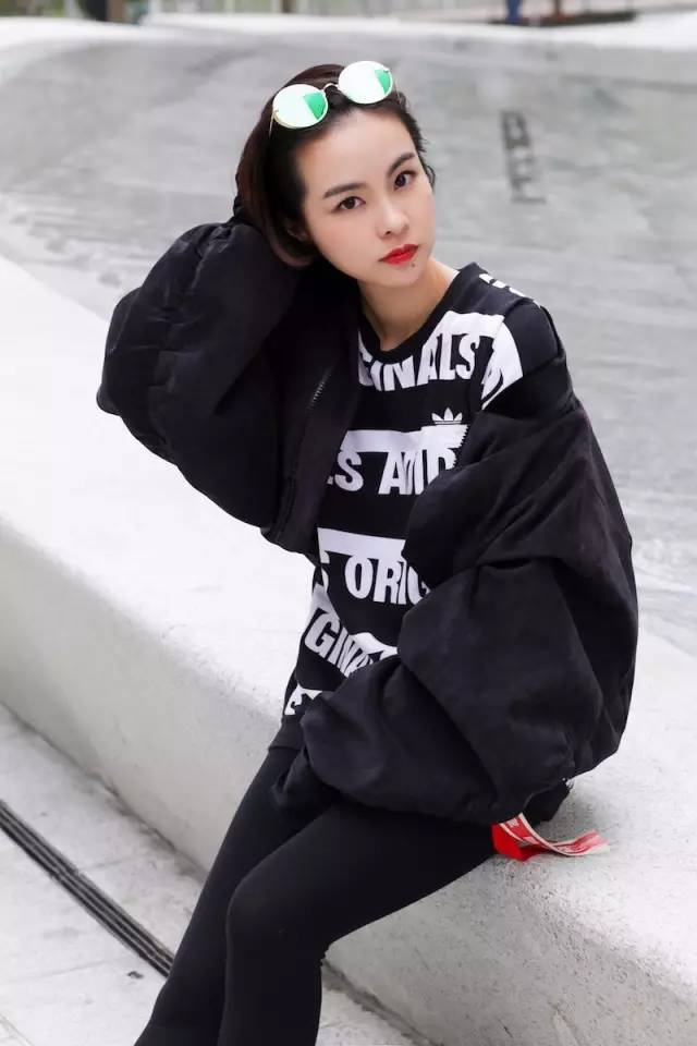 点解，人家戴墨镜那么好看，我戴就