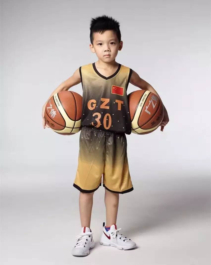 广州6岁篮球神射手,受邀登上央视,下一个库里?