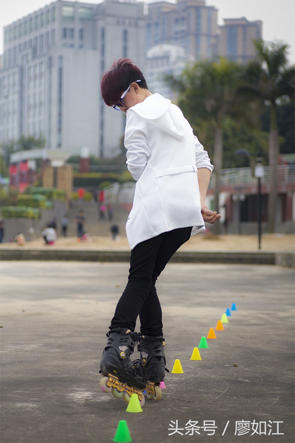 走近轮滑世界（滑旱冰）——摄于江滨公园
