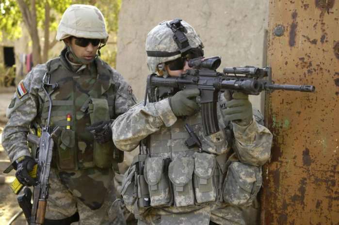 十大名枪之首ak47,ak47为什么被称为十大名枪之首