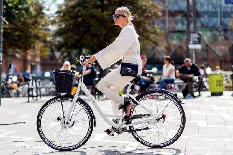 188软牛皮复古气质低跟单鞋女,女单鞋新款2022爆款气质单鞋