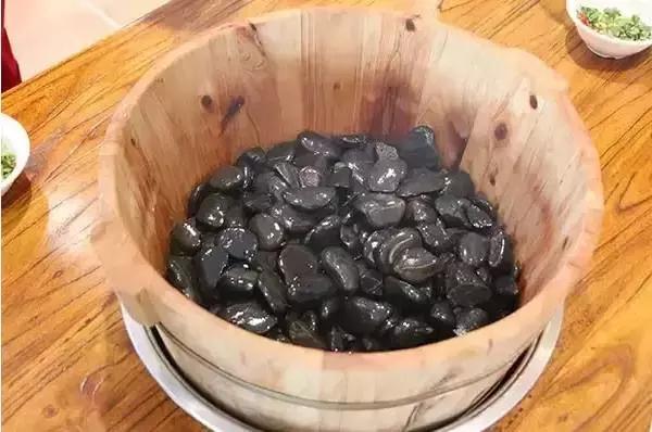 草帽石锅鱼正宗做法,草帽鱼蒸汽石锅鱼家常做法