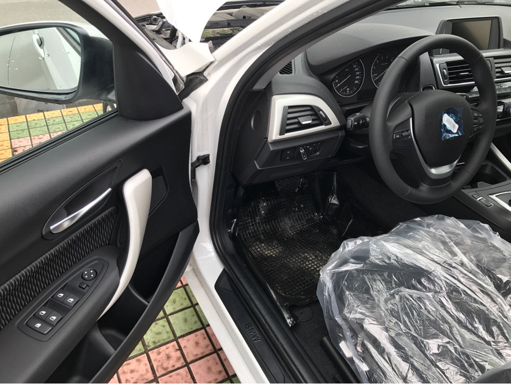 宝马120i哪一款是4缸,宝马120i2.0t实测