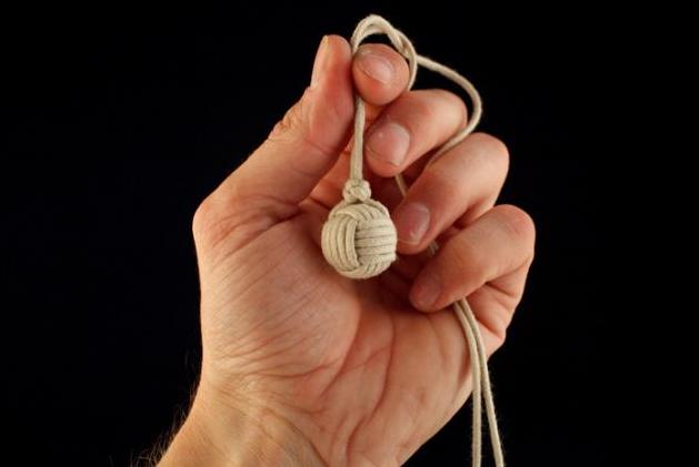 足球手工挂饰制作,足球编织绳