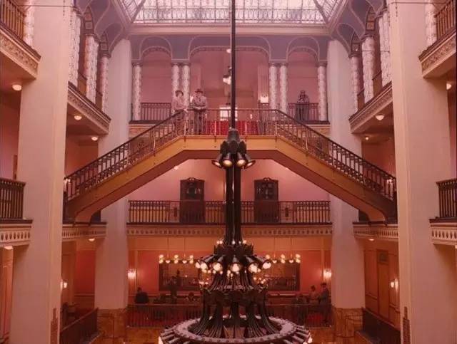 布达佩斯大饭店深度解析,布达佩斯最贵酒店