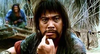 十年龙套一朝逆袭，这就是星爷出道35年的成神之路