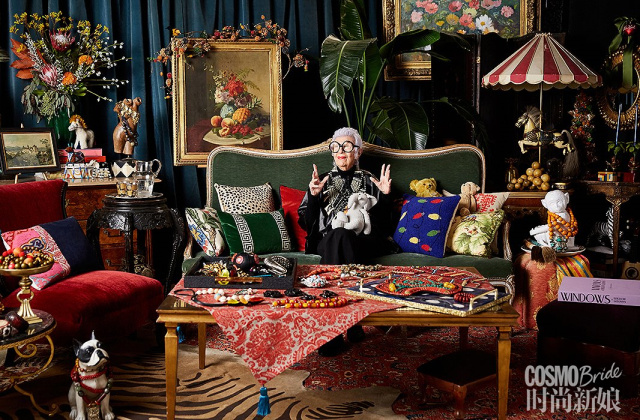 粉底卡在皱纹里怎么办,粉底液总是卡在皱纹里