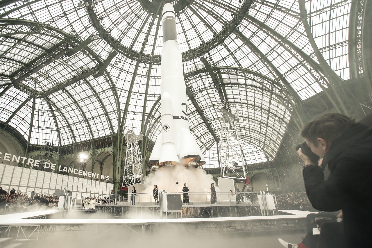 不穿的旧毛衣这样改比扔了强多了,旧毛衣穿出来不好看都可以干啥