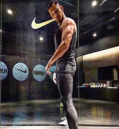 只是为了给范范做一个手机壳，黑人居然干了这么一件惊天的事