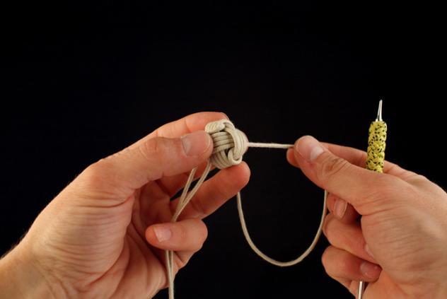 足球手工挂饰制作,足球编织绳