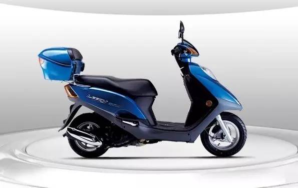 今天我去买车了！大伙看看劳斯莱斯幻影怎么样