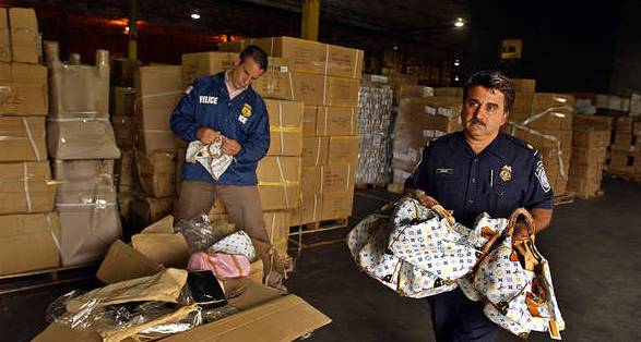 英国伦敦奥特莱斯 (伦敦奥特莱斯一片欢腾)