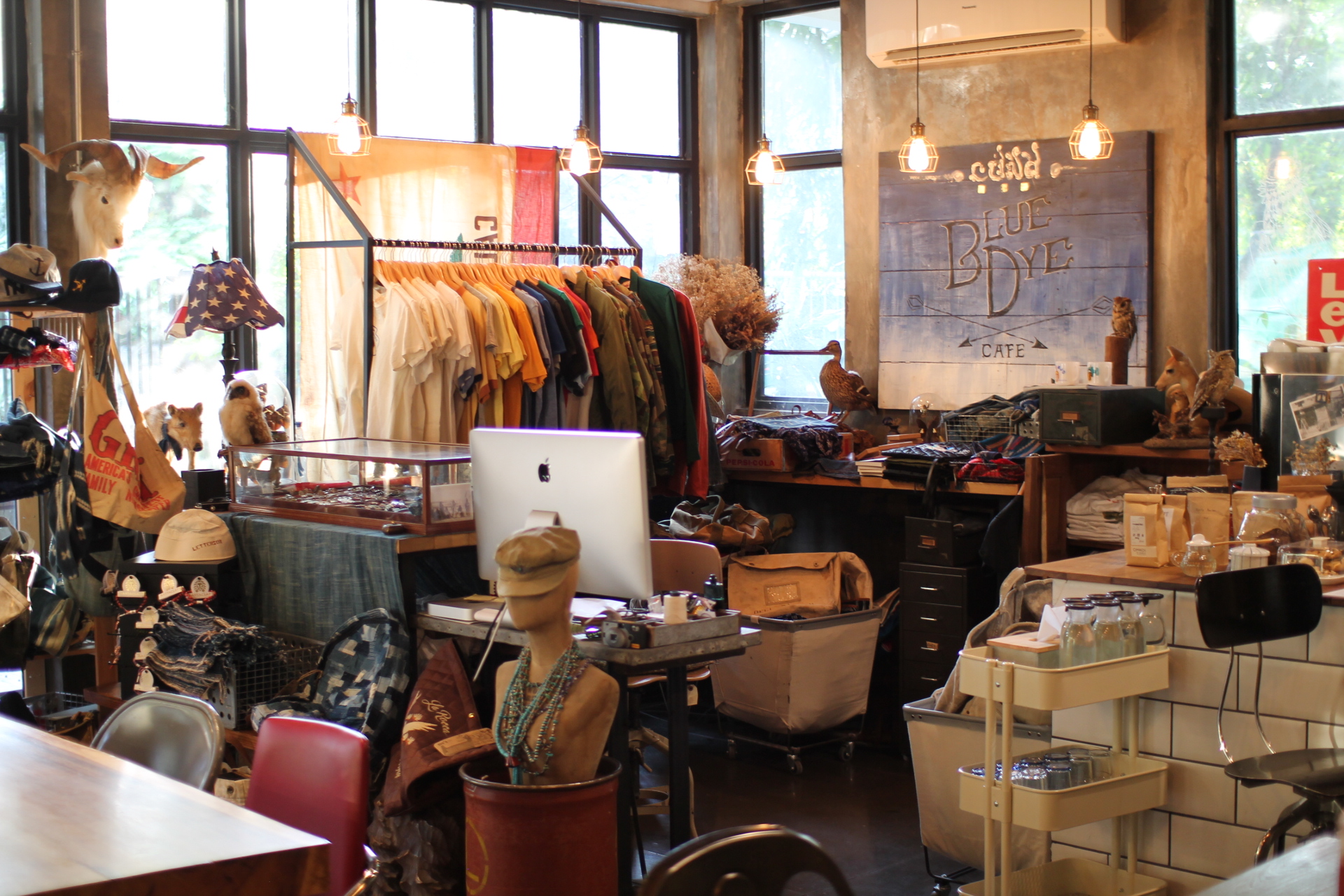 BlueDyeCafe——看似杂乱，自成一派