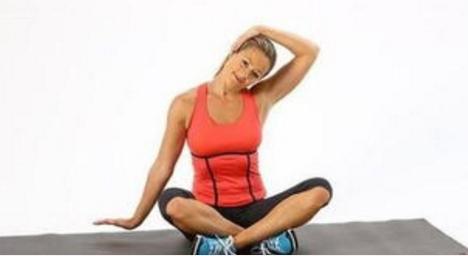 高低肩错误纠正的危害,高低肩怎么改善好看