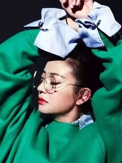 赵薇从演员到导演经历了什么,赵薇最近的发型