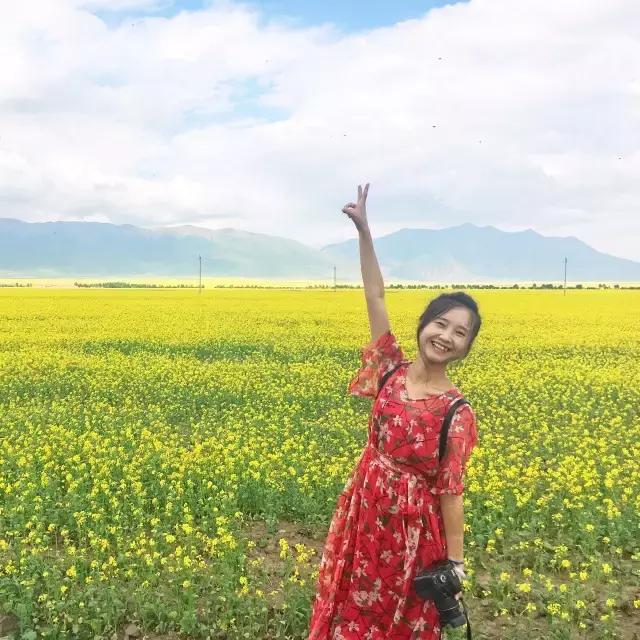 不敢去大牌店试衣服的年轻姑娘，可能永远不知道自己有多美