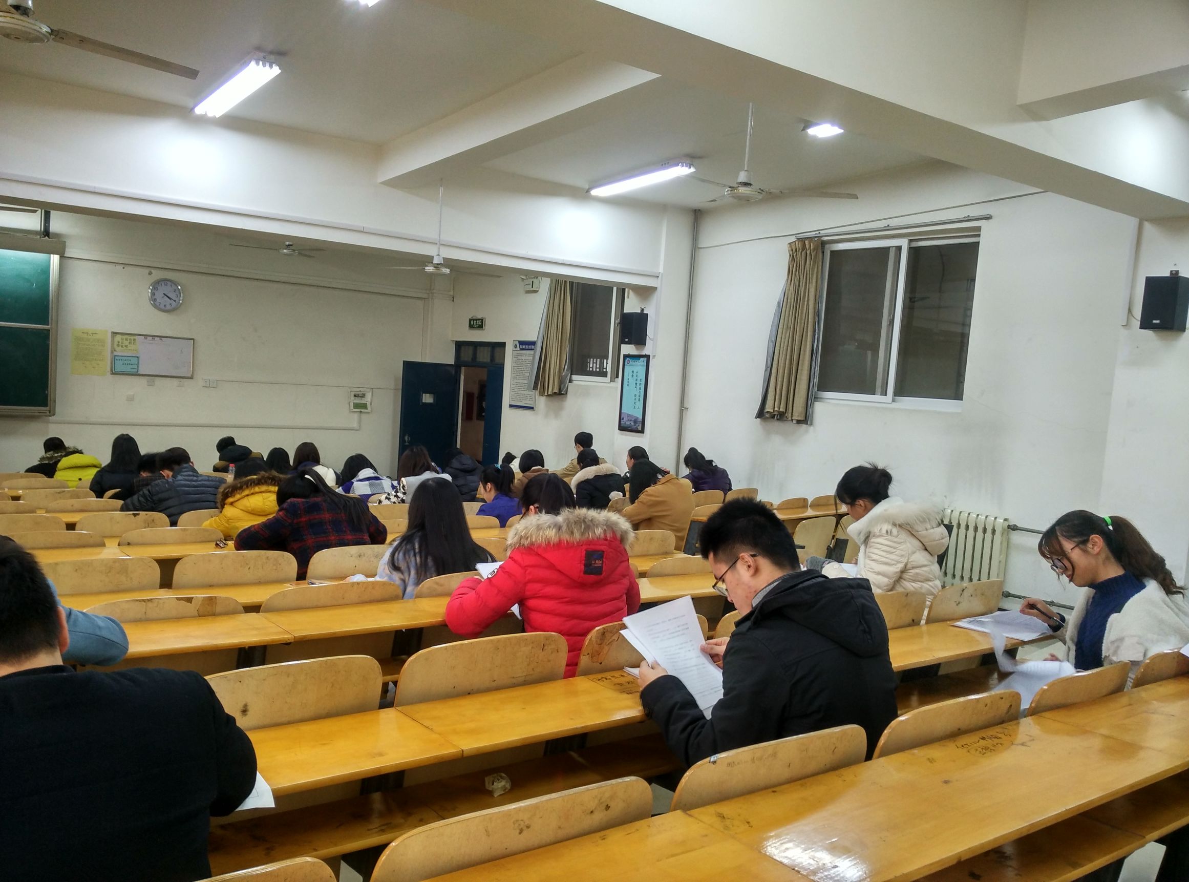 即将开始四年的大学生活,大四的生活已经过去一半了