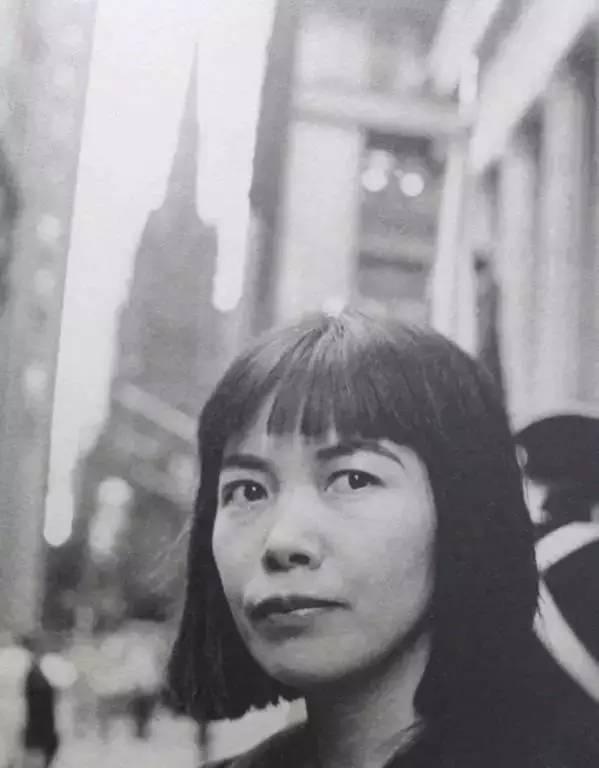 草间弥生9岁精神病33岁爱59岁老头，维持十年无性恋爱