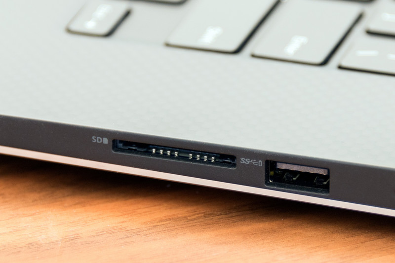 戴尔precision5520打游戏咋样,戴尔precision5520各种接口说明