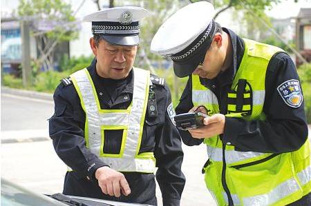 免费领取！2017宁波最全电话号码簿，人手一份，一定用得上