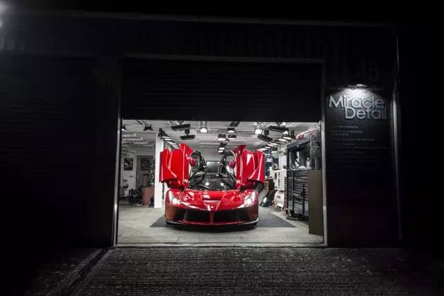 就算你月薪5万又怎样，在这儿也只够洗次车