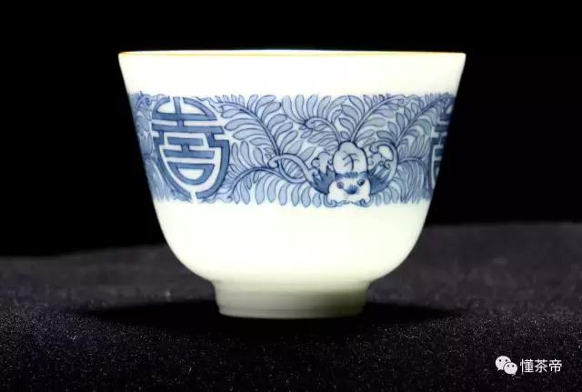 世界瓷都的茶具,漫游世界美景文章