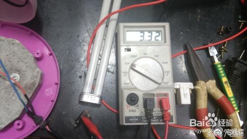 小台灯充不进去电该怎么修,小台灯按钮按不下去怎么修