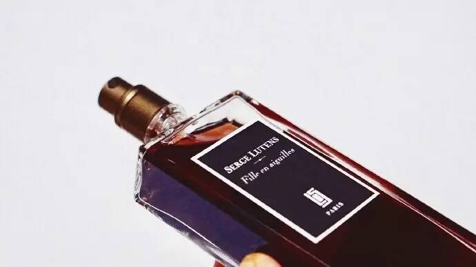 男士香水推荐英伦风 (充满神秘男士香水推荐)