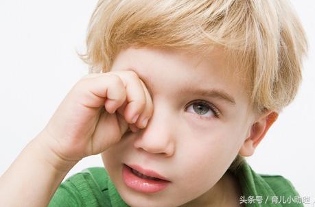 宝宝眼睛有血丝老是搓眼睛,宝宝眼睛泛红有血丝怎么办