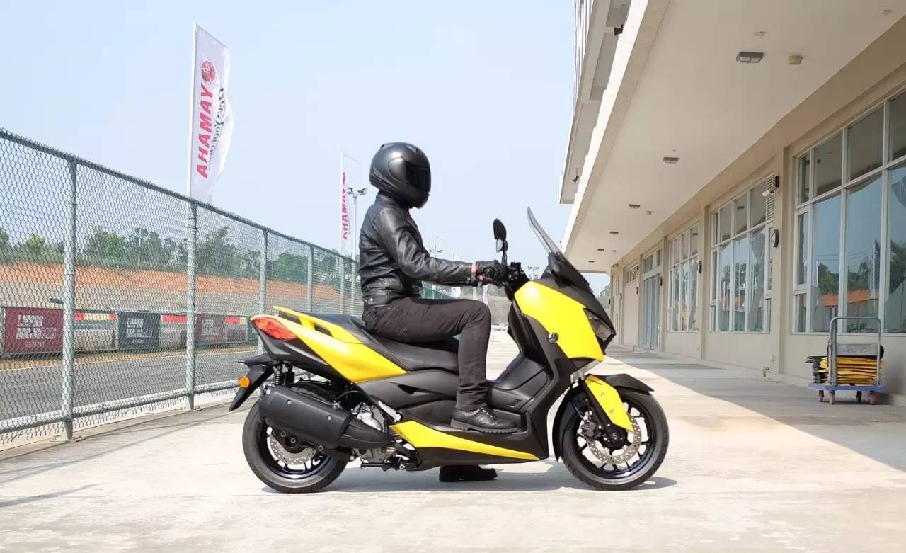 雅马哈踏板摩托车300cc,雅马哈xmax300踏板车国内大贸店