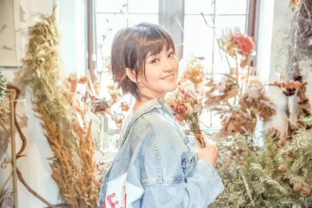 黄了十个剧，成名后又被乱拳打下，她是编剧张佳