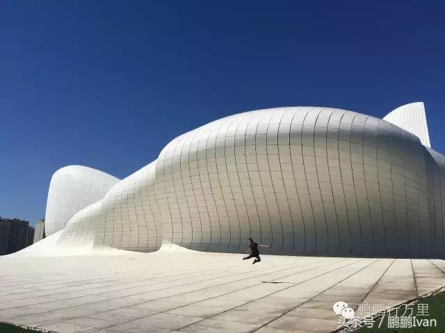 他不仅去过*藏西**，还去过阿富汗，他的梦想是和爱人一起环游世界！