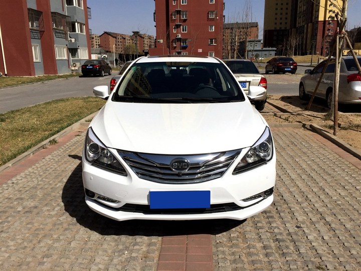 14万公里比亚迪g5,2万多比亚迪g5