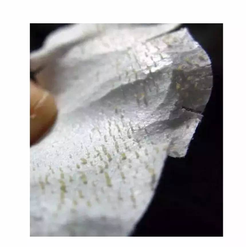 黑头粉刺满是痘痘,粉刺和痘痘肌的区别