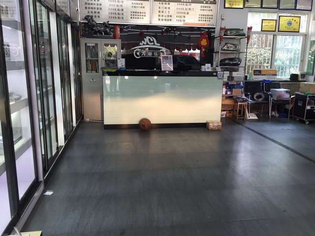 灯光加音乐的味道五菱改装古登套装喇叭—金华万车乐