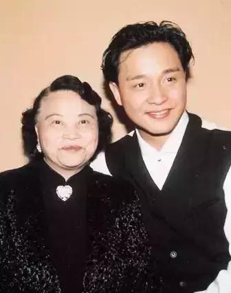 哥哥张国荣的传奇一生,张国荣老照片100张